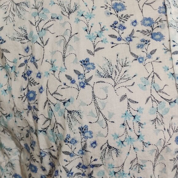 Old Navy L Blue Floral Button Up Classic Shirt 100% Cotton Cottagecore Preppy - Picture 7 of 7